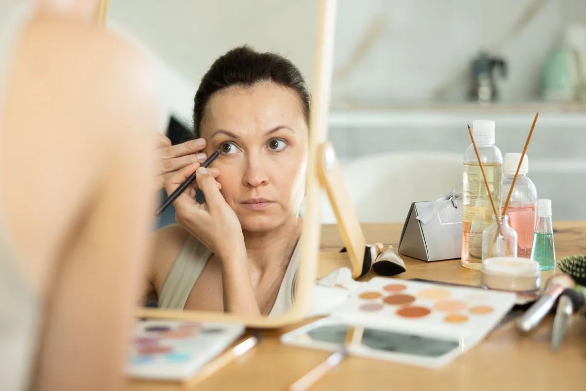 Veelgemaakte oogmake-upfouten die je jeugdige uiterlijk kunnen bederven
